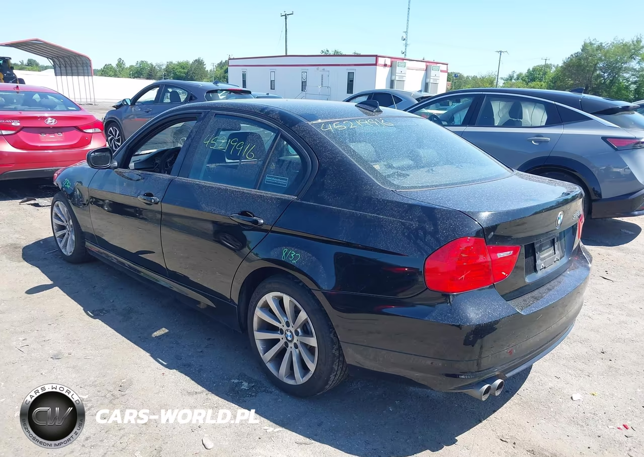 2011 BMW 328I xDrive VIN:WBAPK5G58BNN28704 - 3