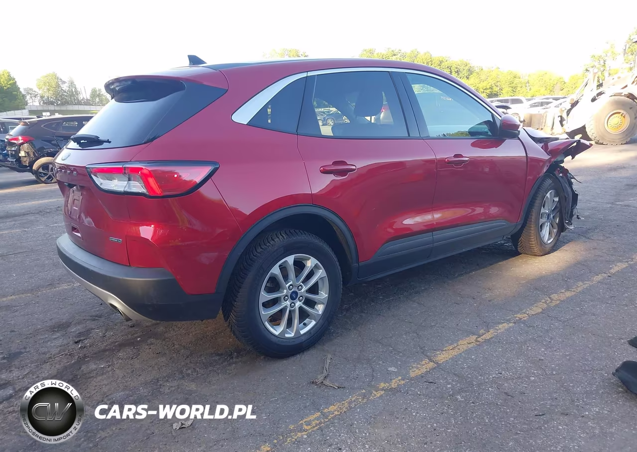 2021 Ford Escape Se Hybrid VIN:1FMCU9BZ9MUB24022 - 4
