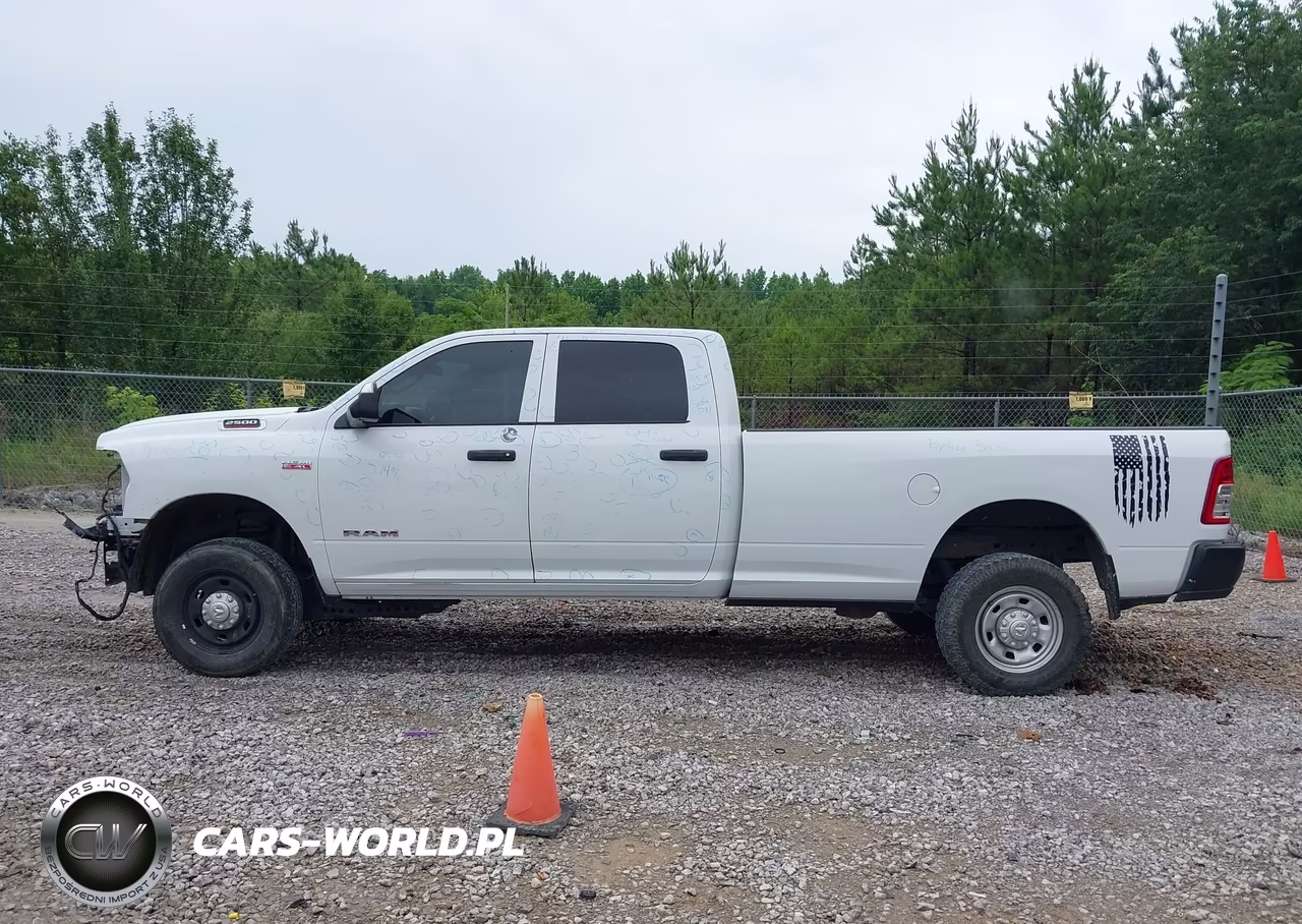 2021 Ram 2500 Tradesman 4X4 8' Box VIN:3C6UR5HJ4MG558895 - 14