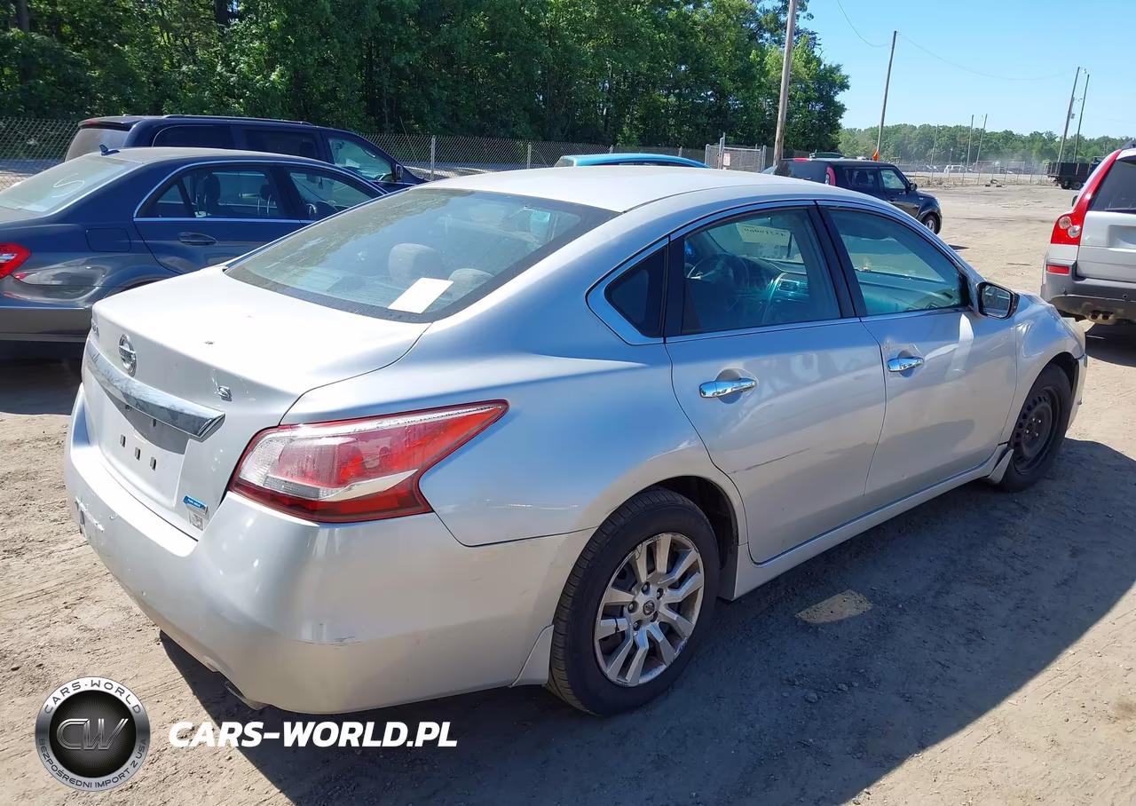 2013 Nissan Altima 2.5 S VIN:1N4AL3AP2DC276585 - 4