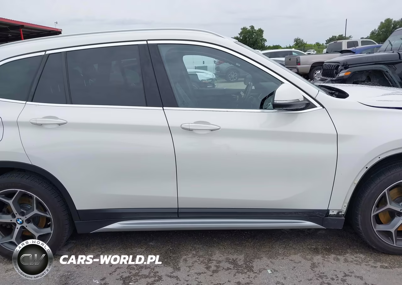 2019 BMW X1 xDrive28I VIN:WBXHT3C51K3H35886 - 14