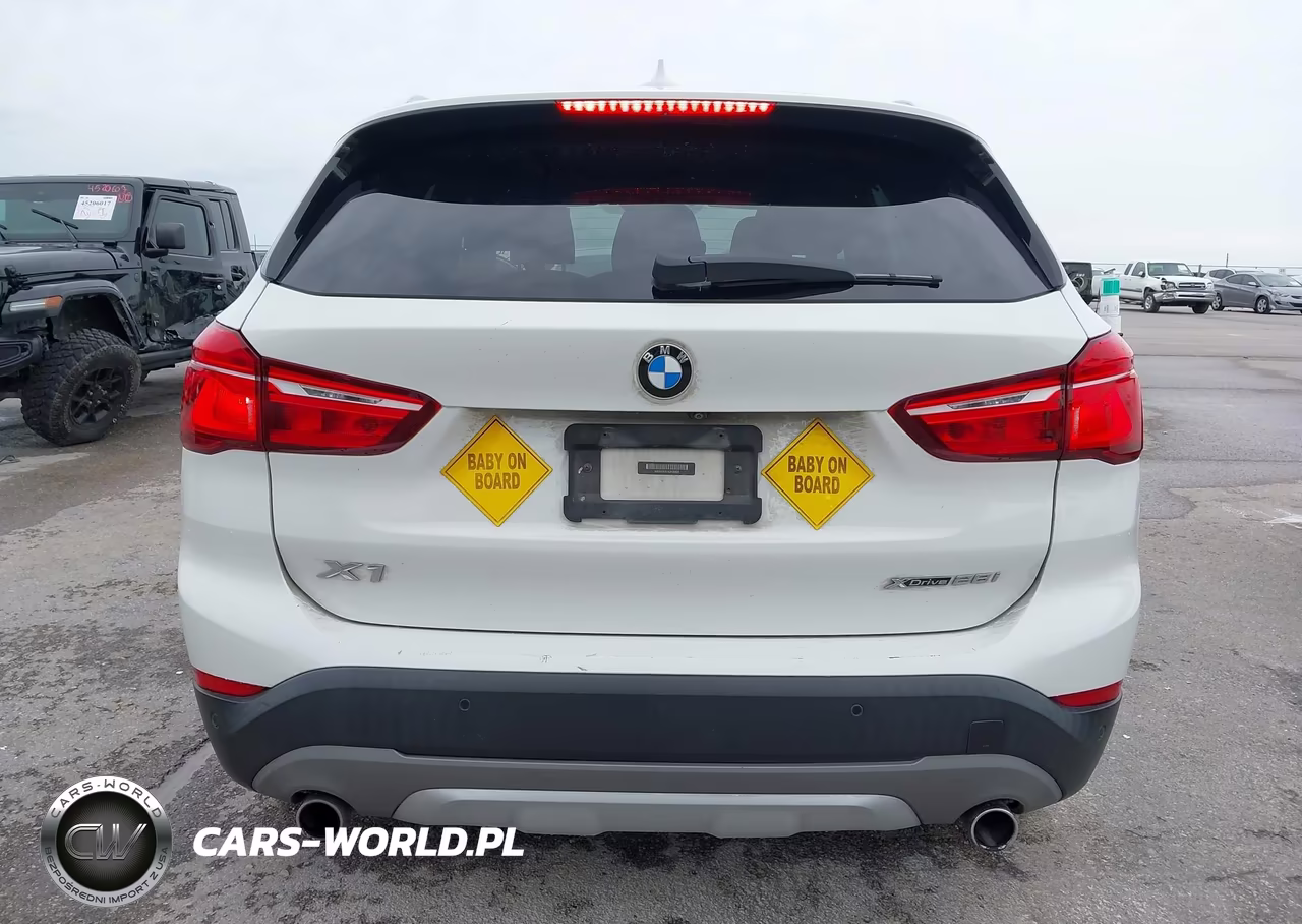 2019 BMW X1 xDrive28I VIN:WBXHT3C51K3H35886 - 17