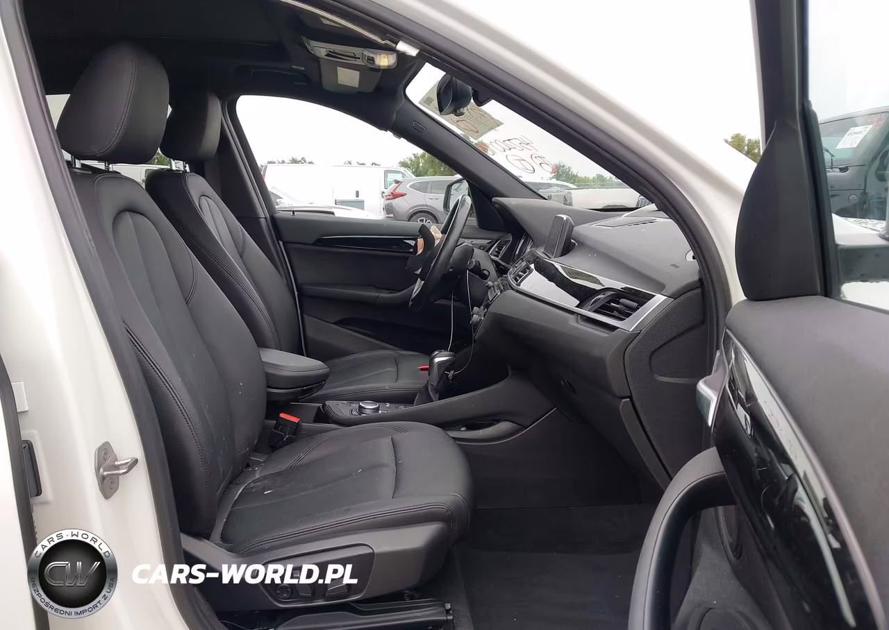 2019 BMW X1 xDrive28I VIN:WBXHT3C51K3H35886 - 5