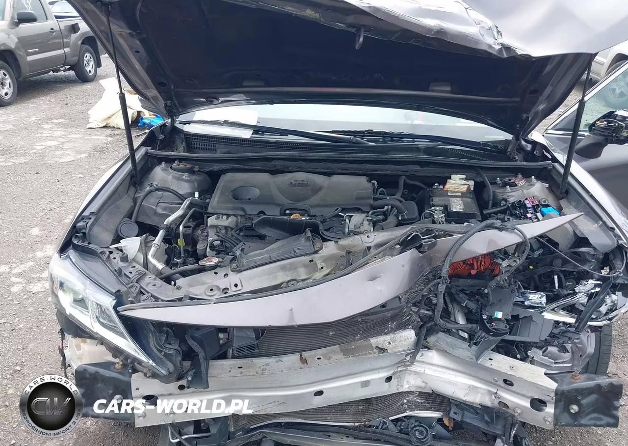 2018 Toyota Camry Le VIN:4T1B11HK3JU548615 - 10