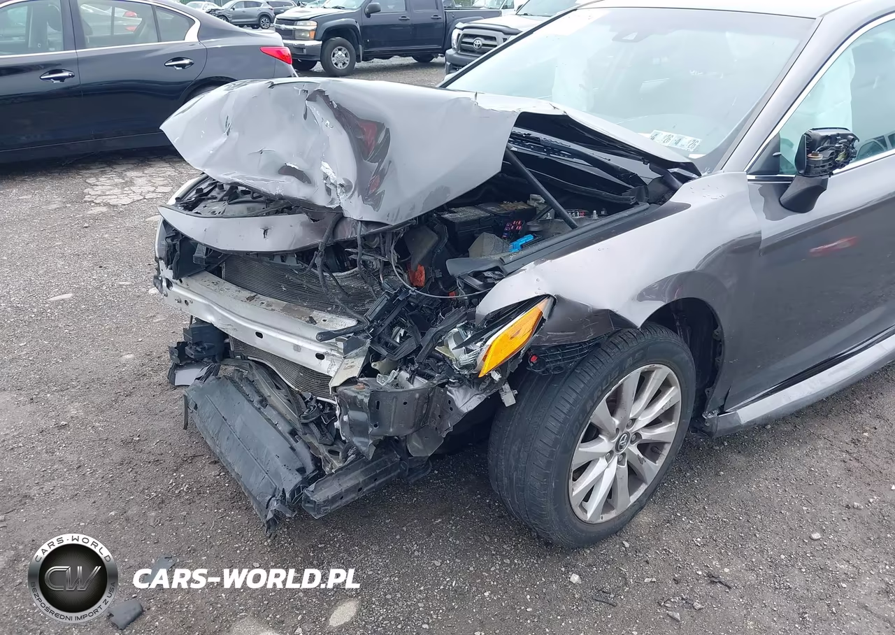2018 Toyota Camry Le VIN:4T1B11HK3JU548615 - 6