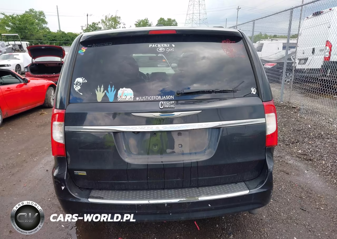 2013 Chrysler Town & Country Touring VIN:2C4RC1BG4DR689390 - 16