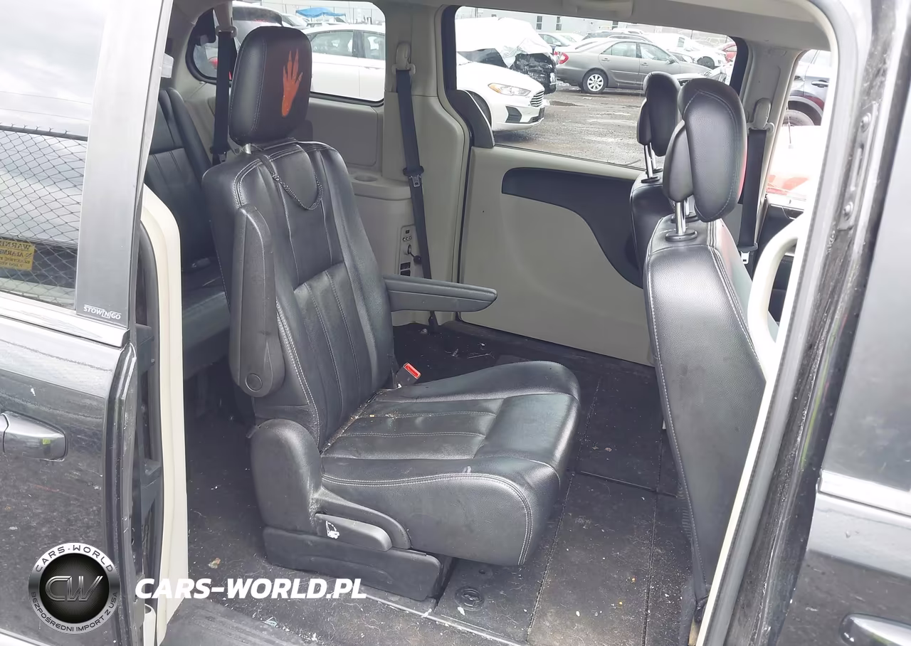 2013 Chrysler Town & Country Touring VIN:2C4RC1BG4DR689390 - 8