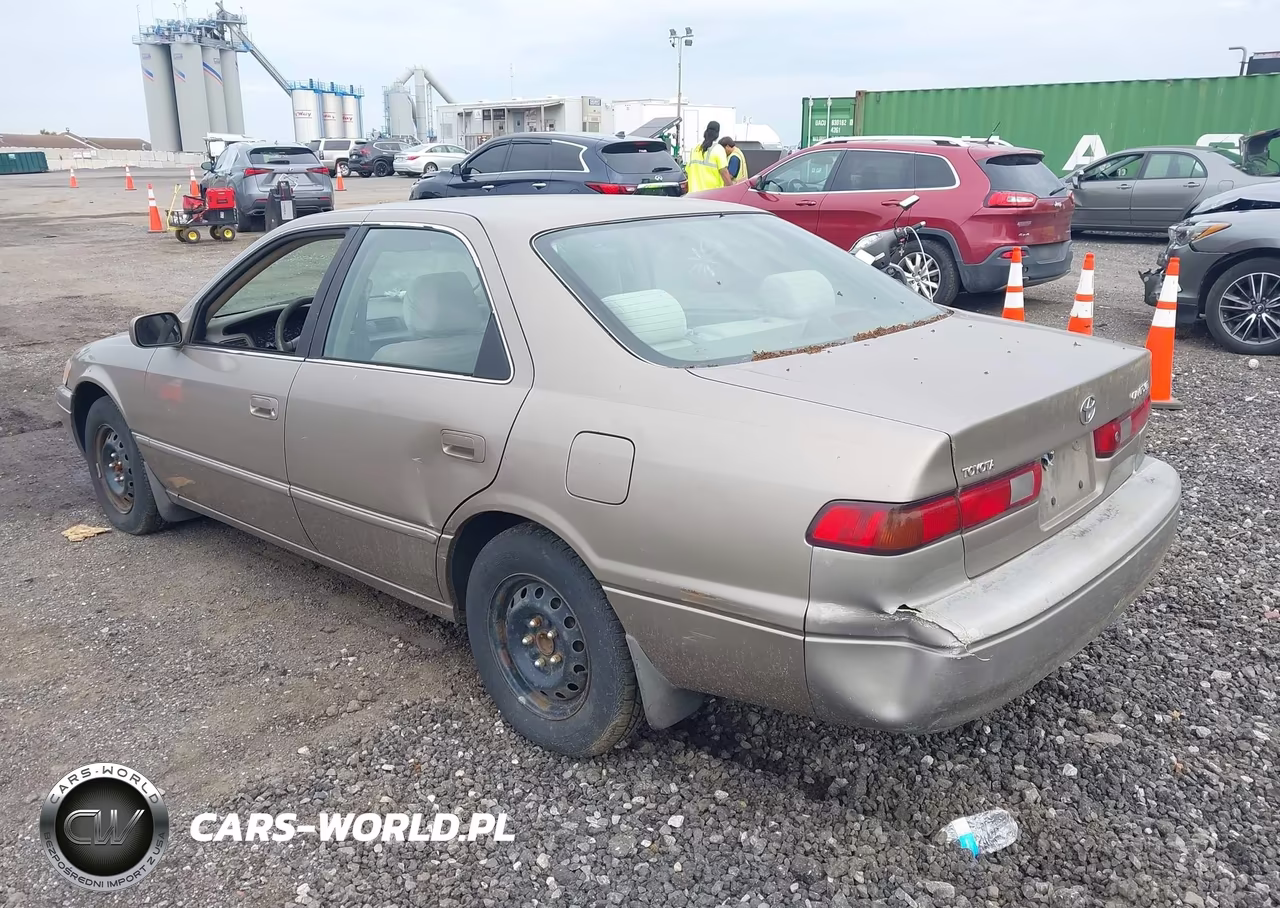 1999 Toyota Camry Le VIN:4T1BG22K6XU479750 - 3