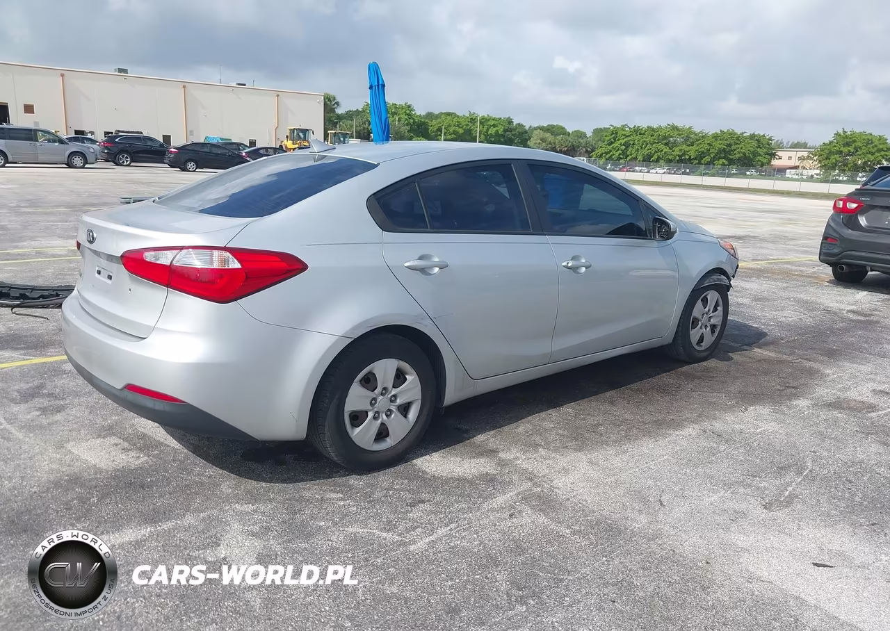 2015 Kia Forte Lx VIN:KNAFK4A69F5390944 - 4