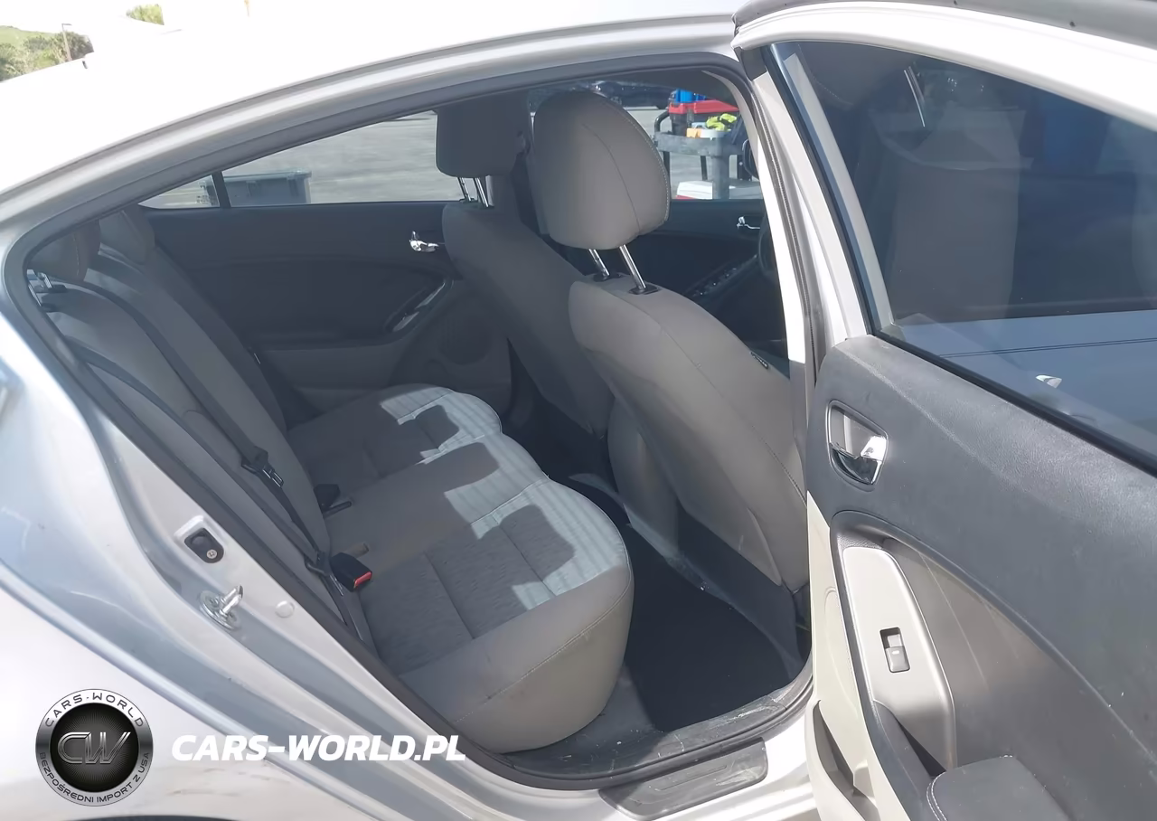 2015 Kia Forte Lx VIN:KNAFK4A69F5390944 - 8
