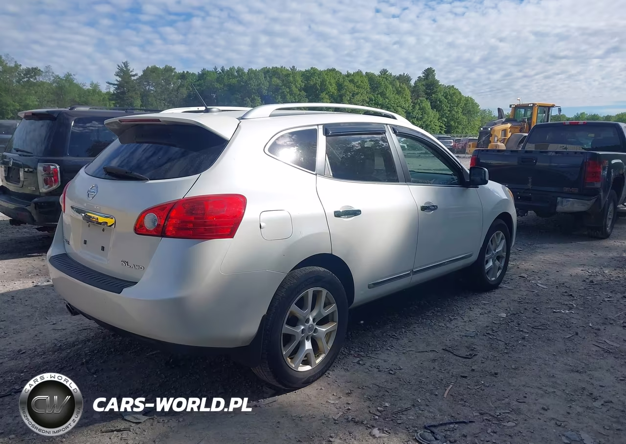 2011 Nissan Rogue Sv VIN:JN8AS5MV7BW289951 - 4