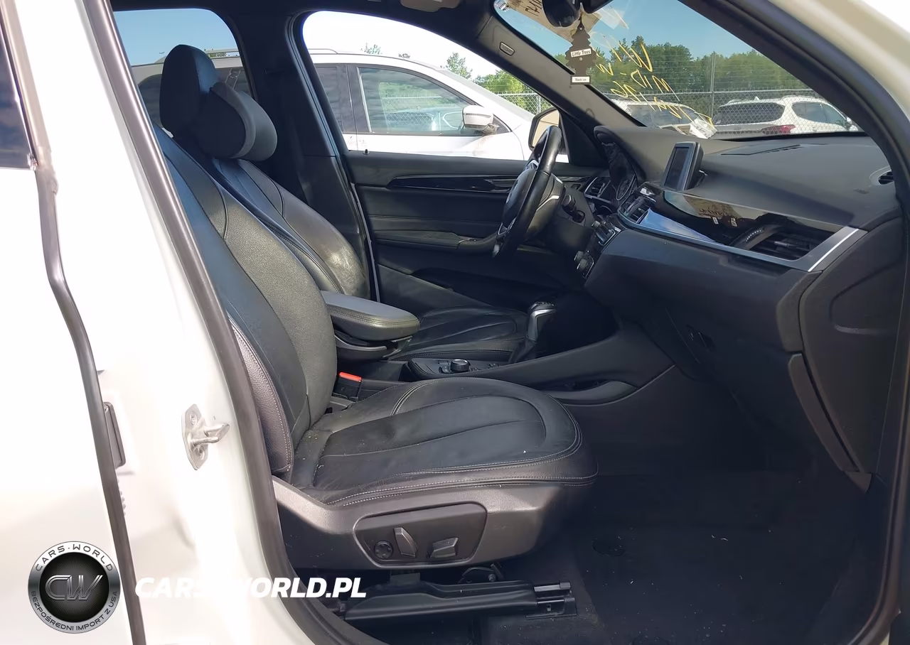 2018 BMW X1 xDrive28I VIN:WBXHT3C33J5K25134 - 5