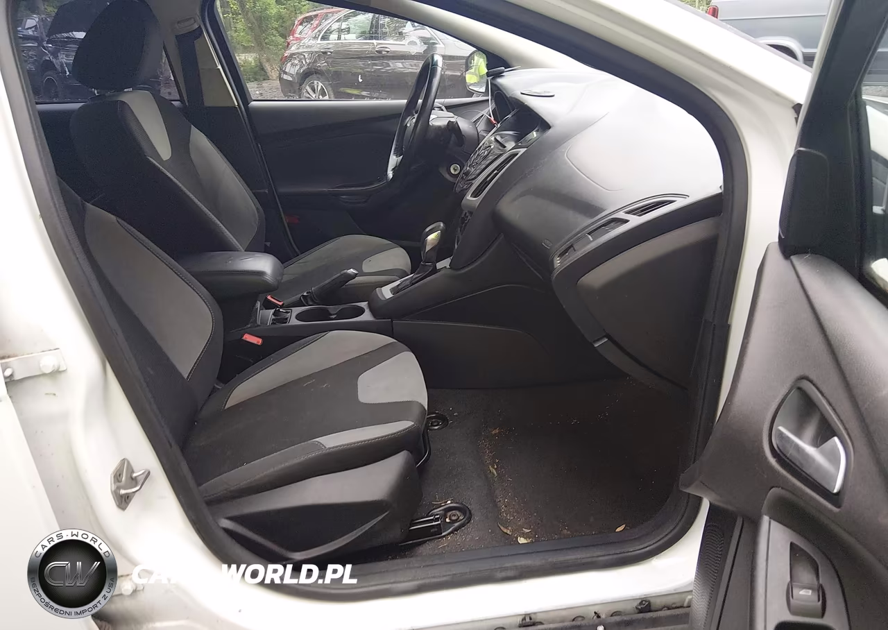 2014 Ford Focus Se VIN:1FADP3F23EL117770 - 5