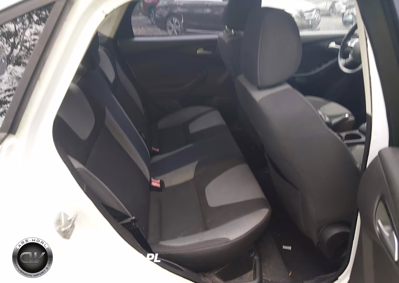 2014 Ford Focus Se VIN:1FADP3F23EL117770 - 8