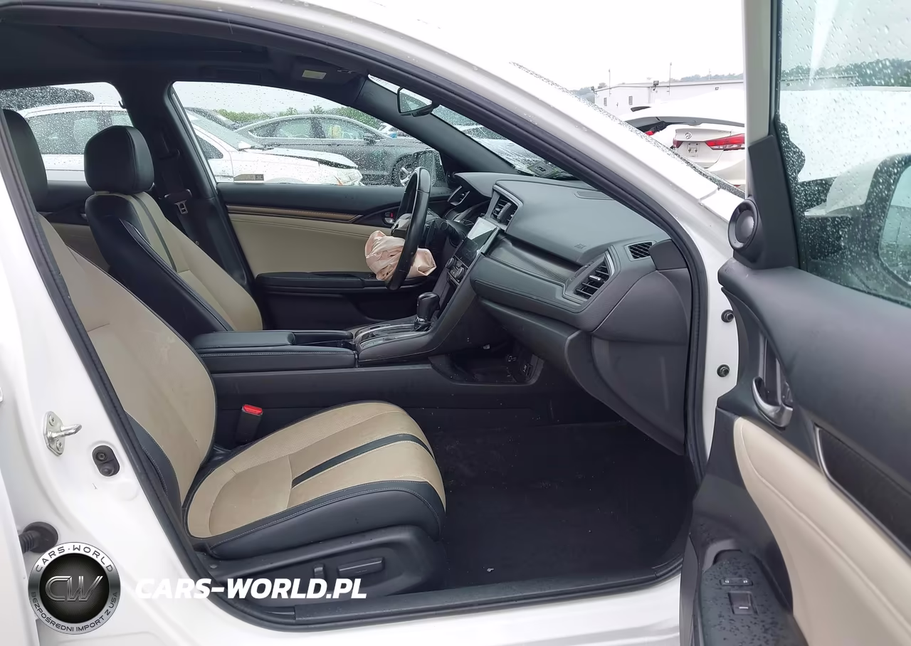2018 Honda Civic Sport Touring VIN:SHHFK7H91JU425700 - 5