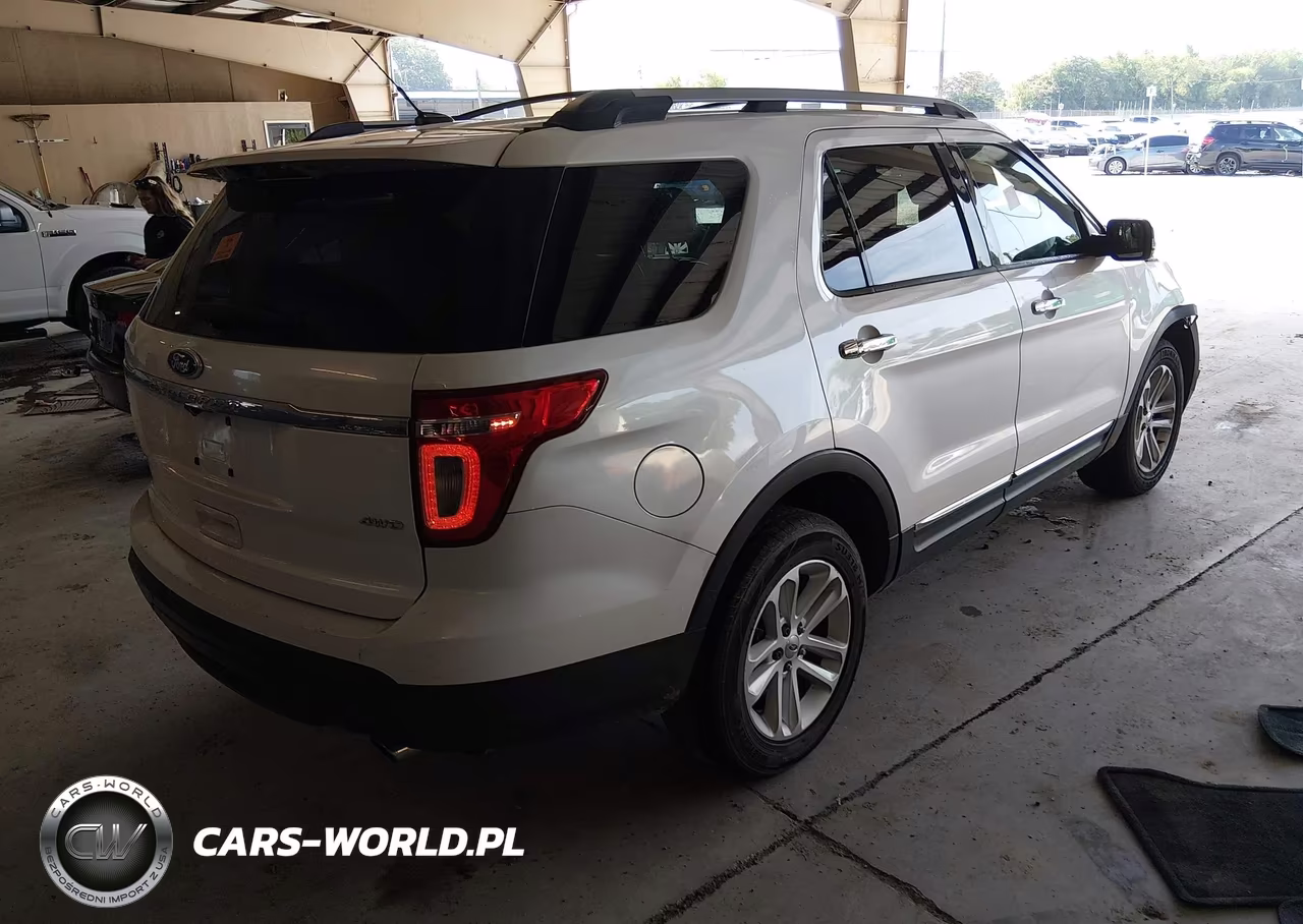 2011 Ford Explorer Xlt VIN:1FMHK8D89BGA90475 - 4