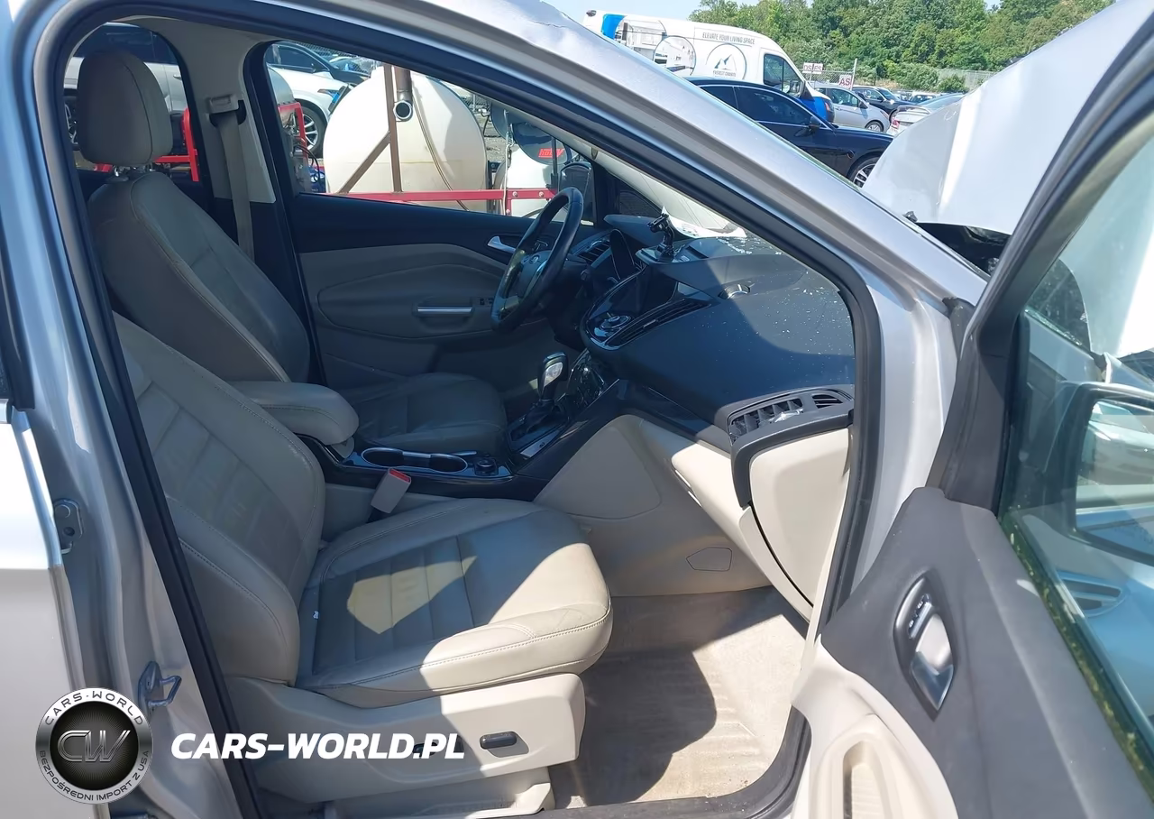 2016 Ford Escape Titanium VIN:1FMCU0J96GUB67184 - 5