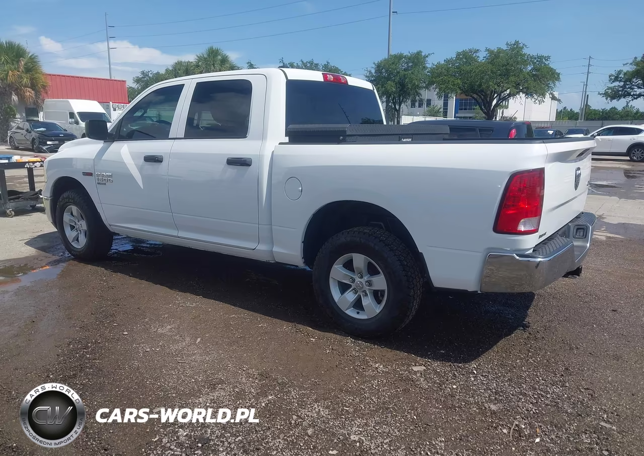 2019 Ram 1500 Classic Tradesman 4X4 5'7 Box VIN:1C6RR7KM7KS682203 - 3