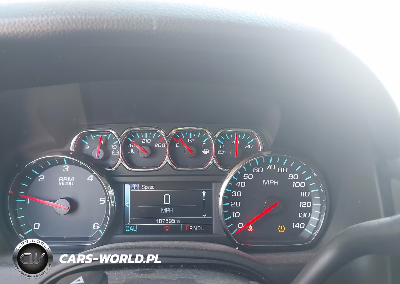2018 Chevrolet Tahoe Ls VIN:1GNSKAKC2JR375599 - 7
