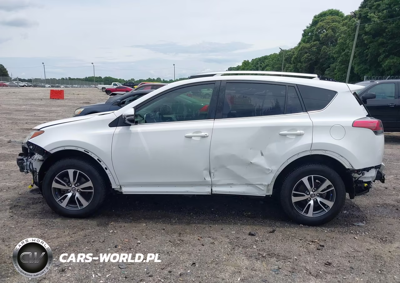 2017 Toyota Rav4 Xle VIN:JTMWFREV6HJ709118 - 15