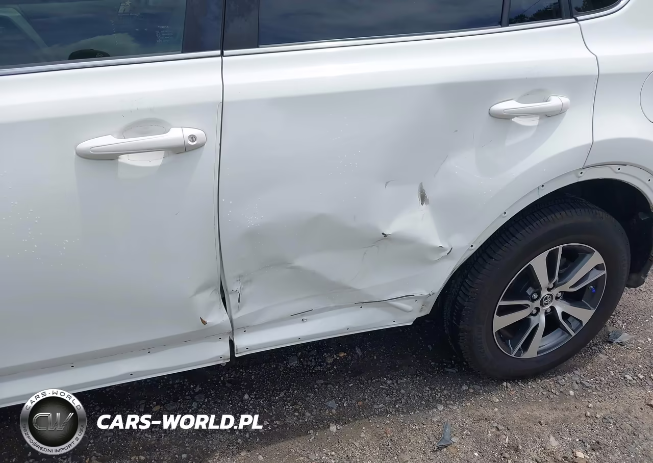 2017 Toyota Rav4 Xle VIN:JTMWFREV6HJ709118 - 6