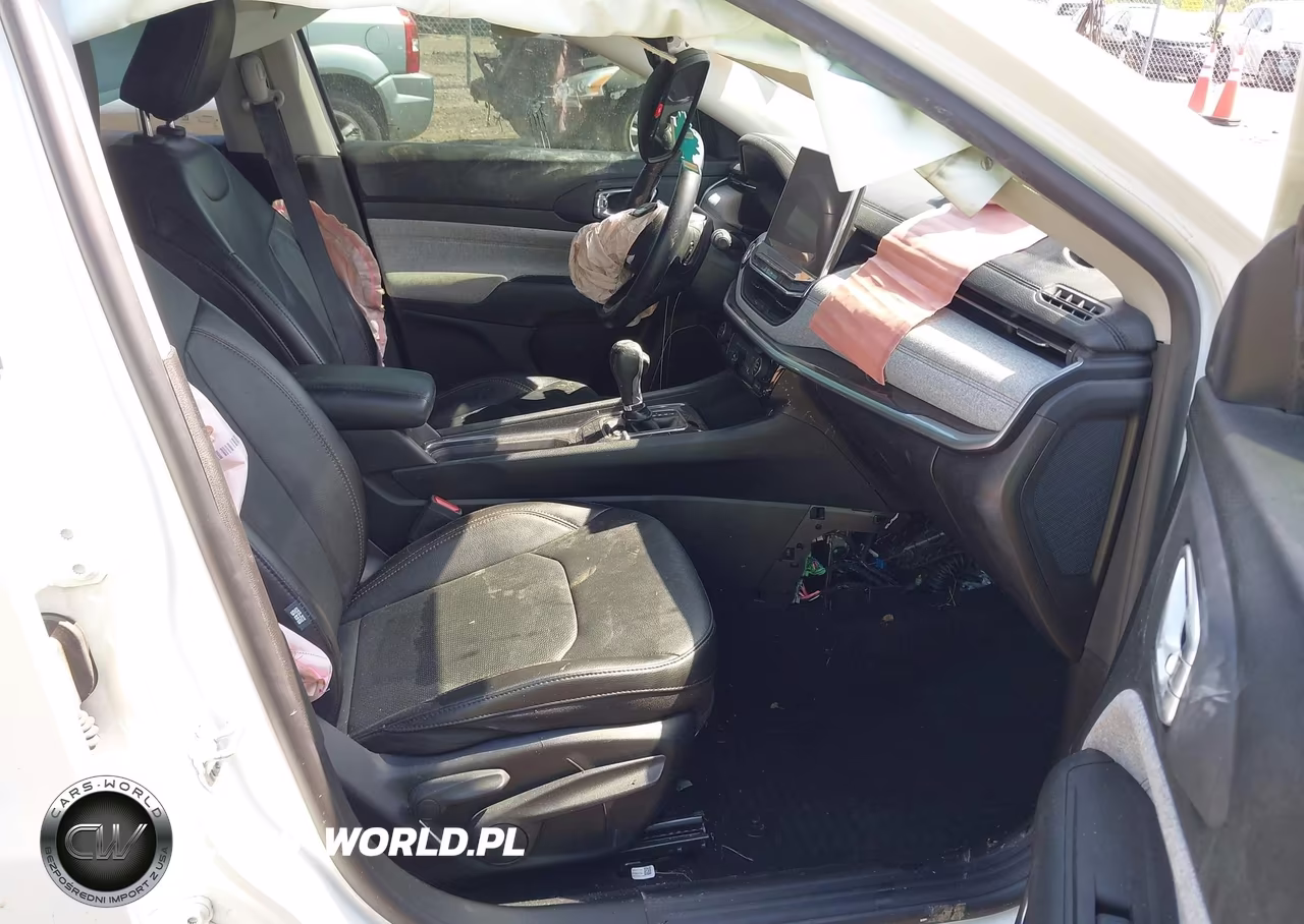 2022 Jeep Compass Latitude Lux 4X4 VIN:3C4NJDFB8NT126054 - 5