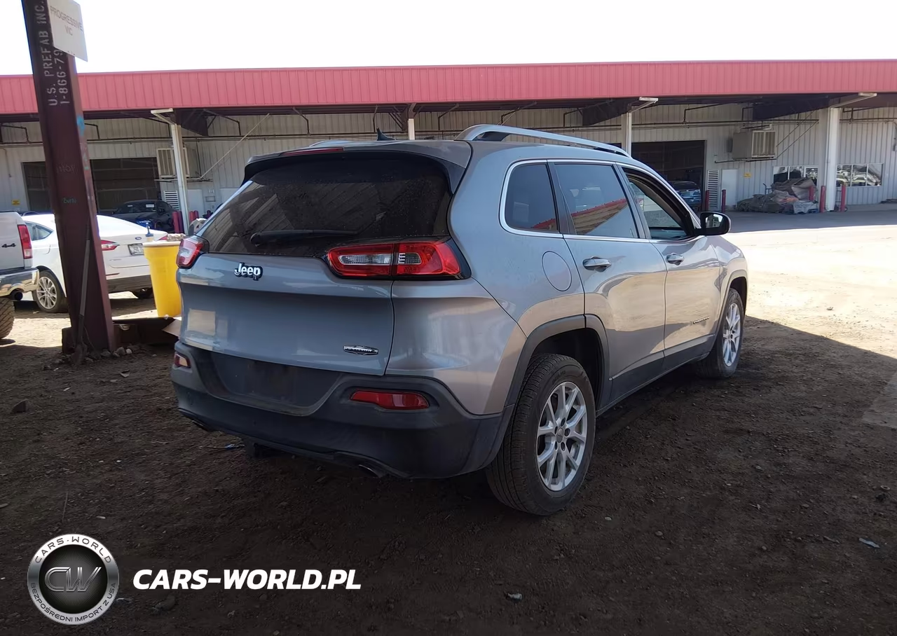 2014 Jeep Cherokee Latitude VIN:1C4PJLCS4EW206596 - 4