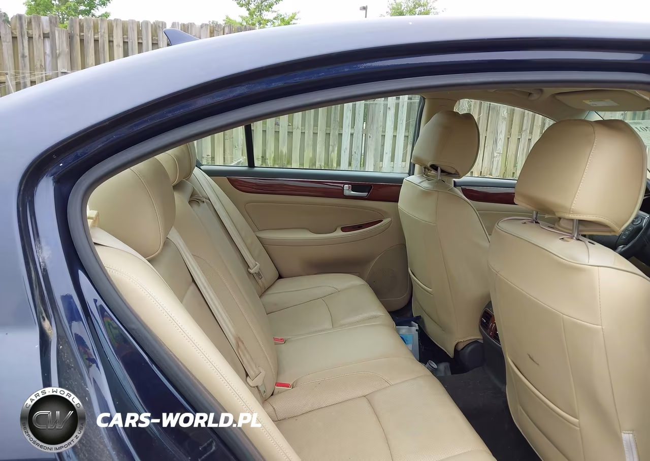 2012 Hyundai Genesis 3.8 VIN:KMHGC4DDXCU177397 - 8