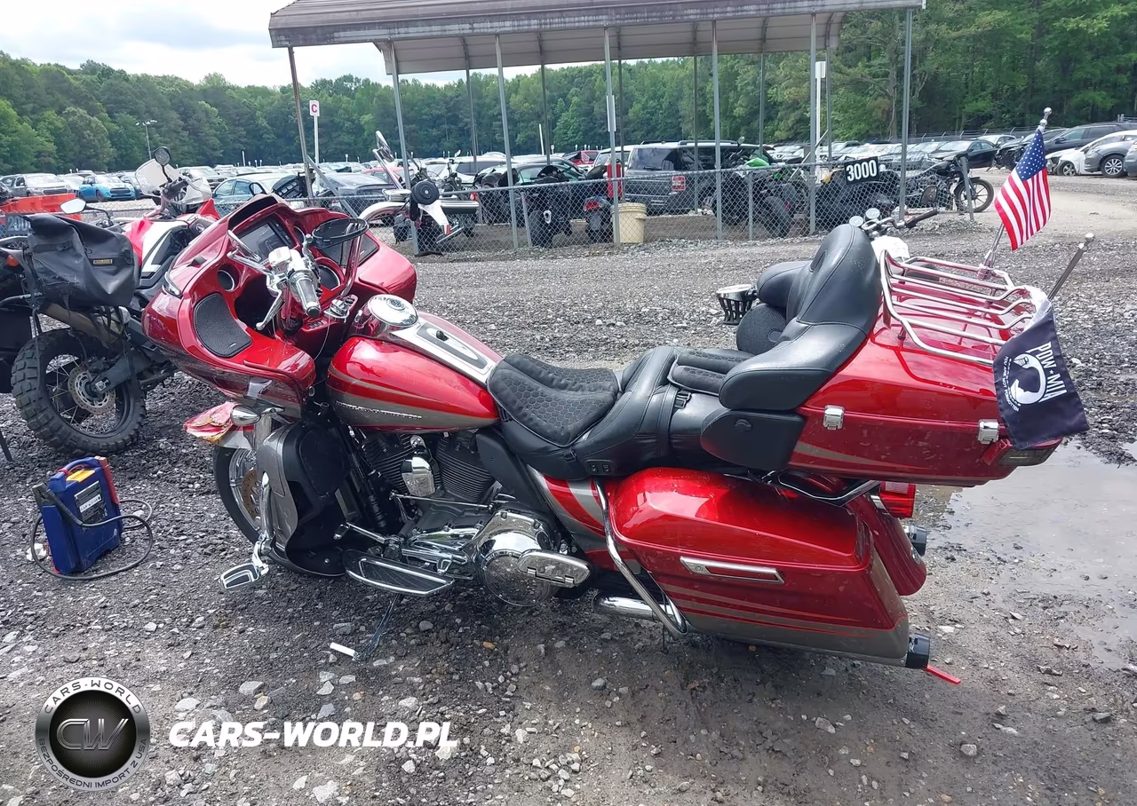 2016 Harley-Davidson Fltruse Cvo Road Glide VIN:1HD1TAN10GB956269 - 13