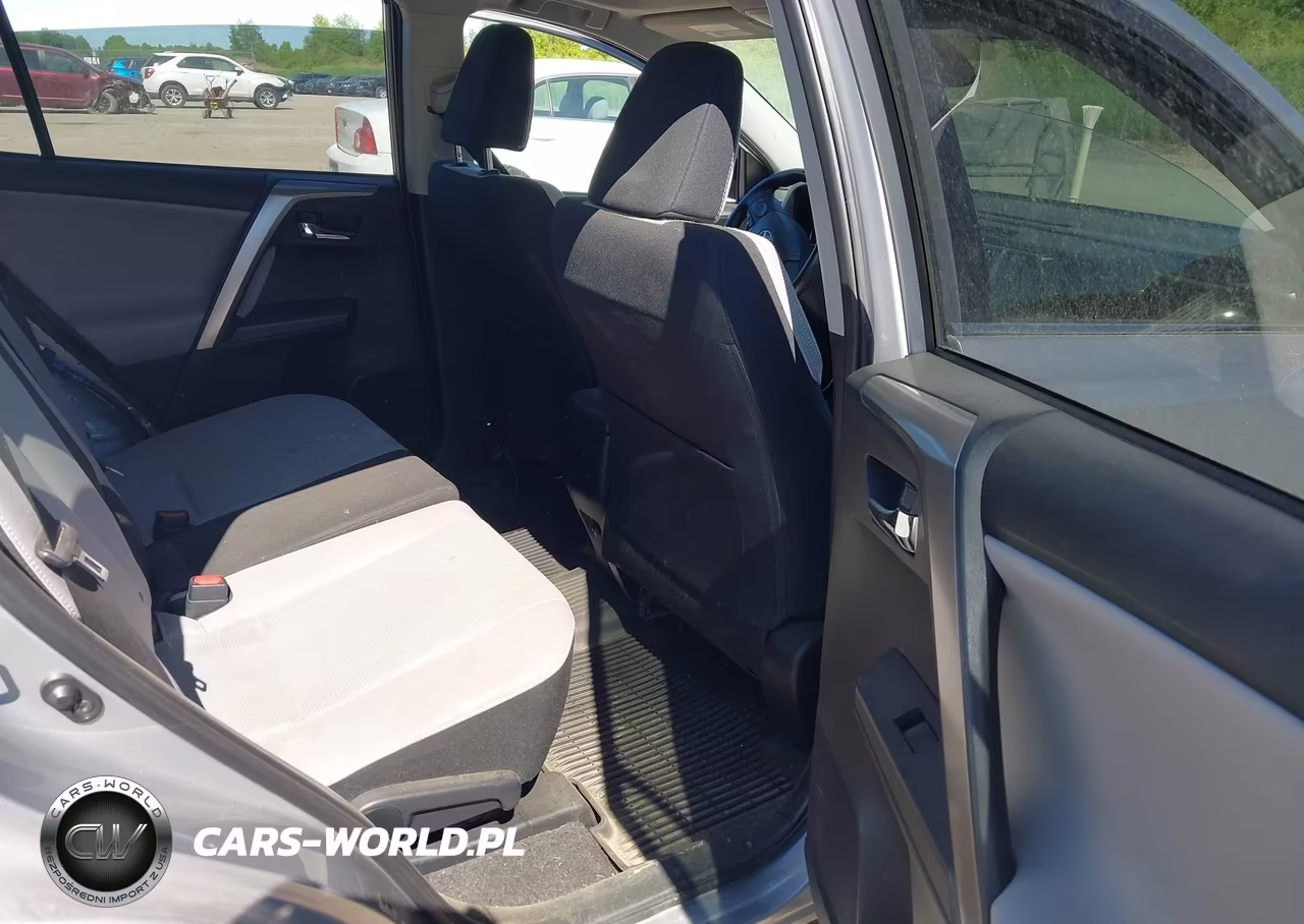 2018 Toyota Rav4 Xle VIN:JTMRFREVXJJ223091 - 8
