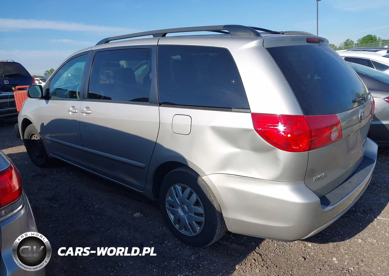 2010 Toyota Sienna Le VIN:5TDKK4CC4AS317293 - 3
