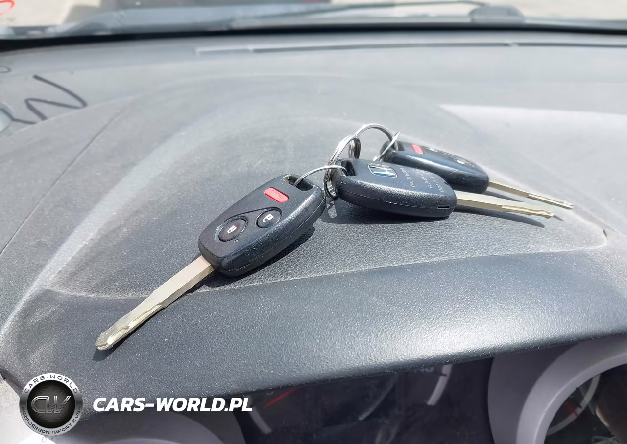 2013 Honda Fit VIN:JHMGE8H32DC047045 - 11