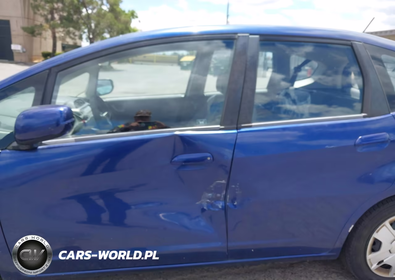 2013 Honda Fit VIN:JHMGE8H32DC047045 - 6