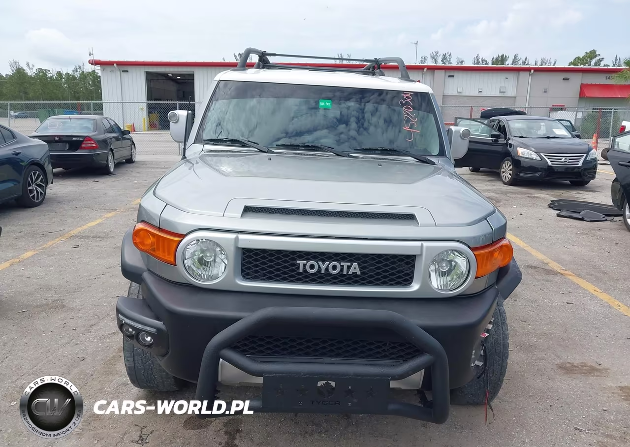 2012 Toyota Fj Cruiser VIN:JTEBU4BF0CK118544 - 12