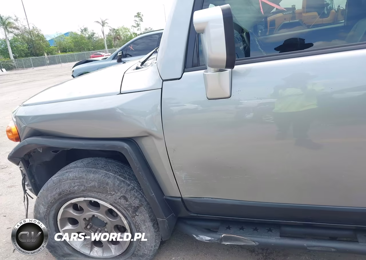 2012 Toyota Fj Cruiser VIN:JTEBU4BF0CK118544 - 6