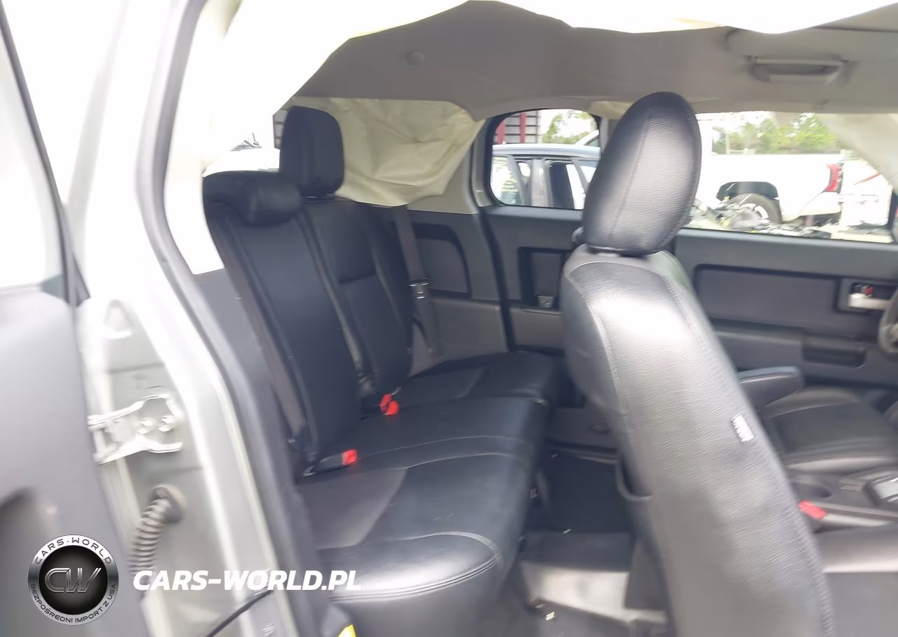 2012 Toyota Fj Cruiser VIN:JTEBU4BF0CK118544 - 8