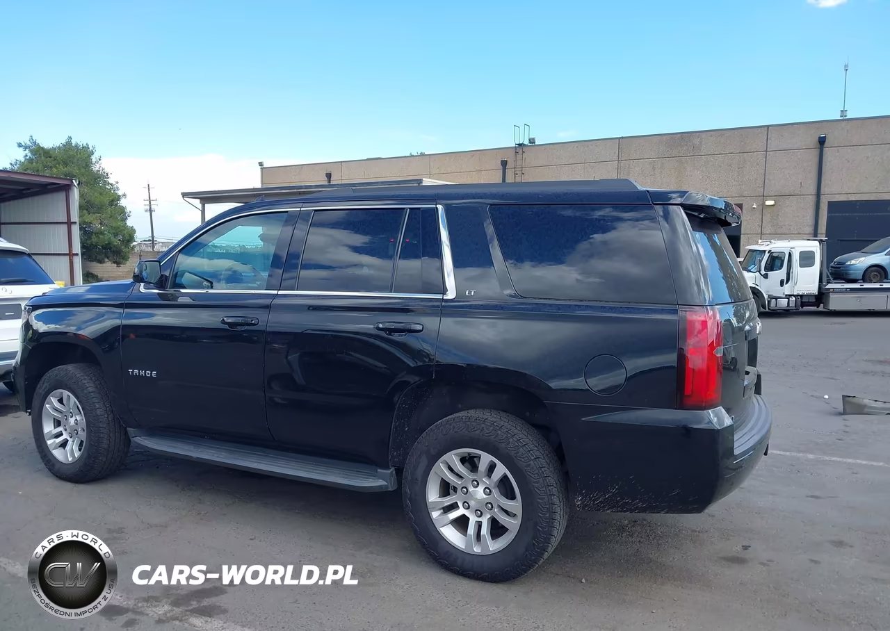 2018 Chevrolet Tahoe Lt VIN:1GNSKBKC0JR146943 - 14