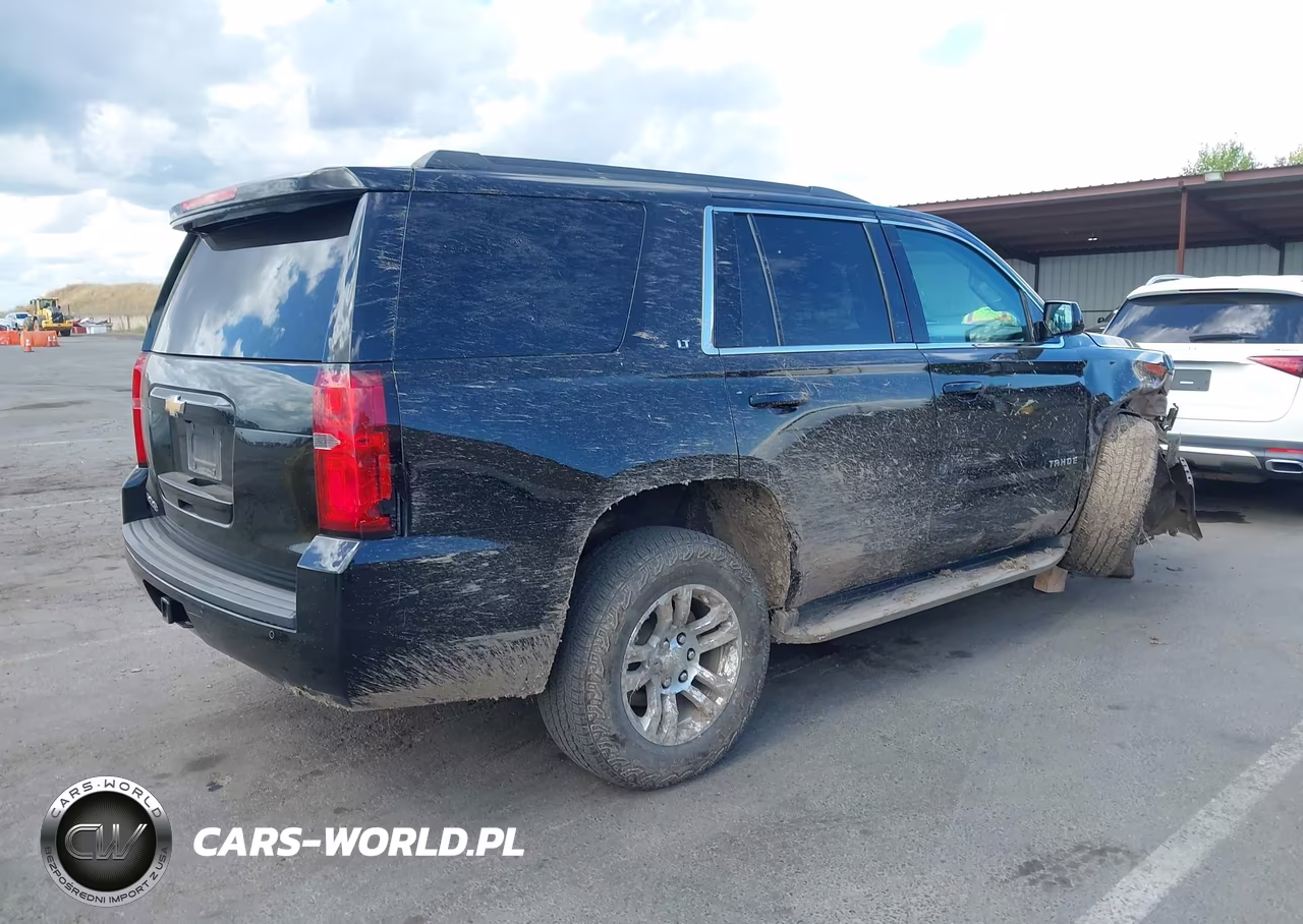 2018 Chevrolet Tahoe Lt VIN:1GNSKBKC0JR146943 - 4