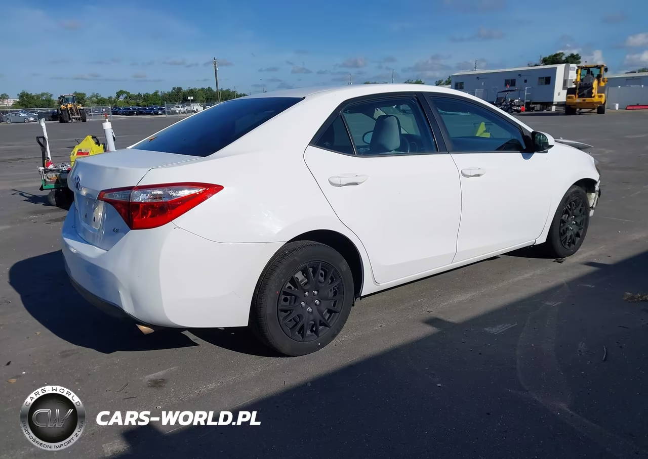 2014 Toyota Corolla Le VIN:2T1BURHE3EC104013 - 4