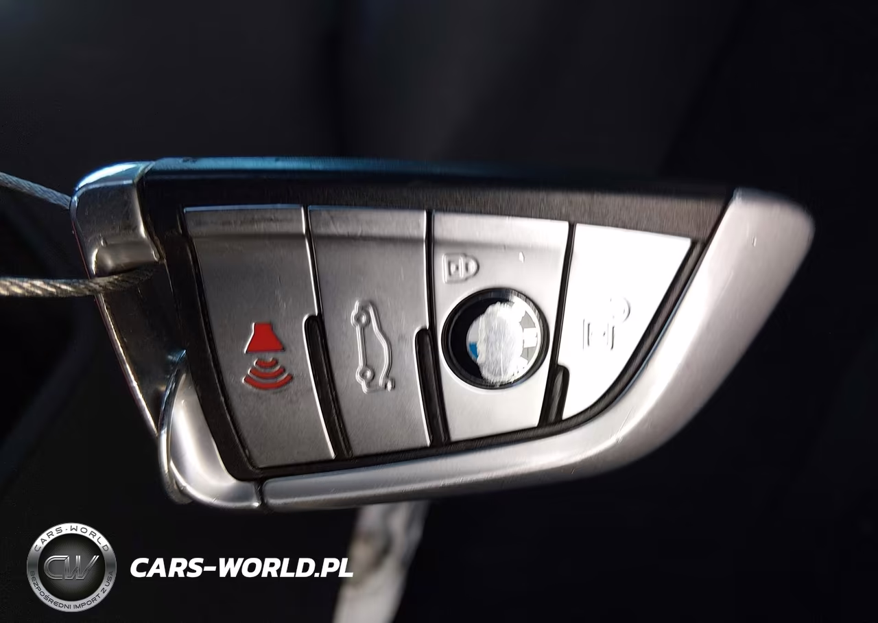 2019 BMW 530I VIN:WBAJA5C50KWW45394 - 11