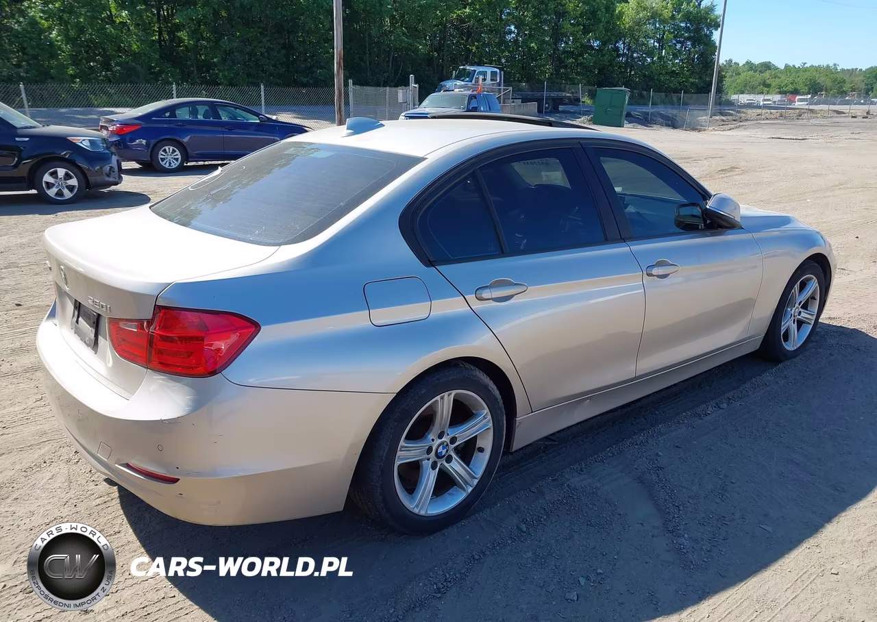2014 BMW 320I xDrive VIN:WBA3C3C5XEPV90717 - 4