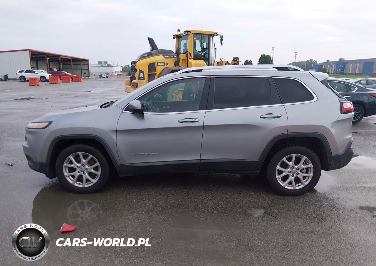2016 Jeep Cherokee Latitude VIN:1C4PJLCB2GW179627 - 14