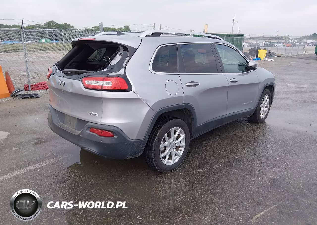 2016 Jeep Cherokee Latitude VIN:1C4PJLCB2GW179627 - 4