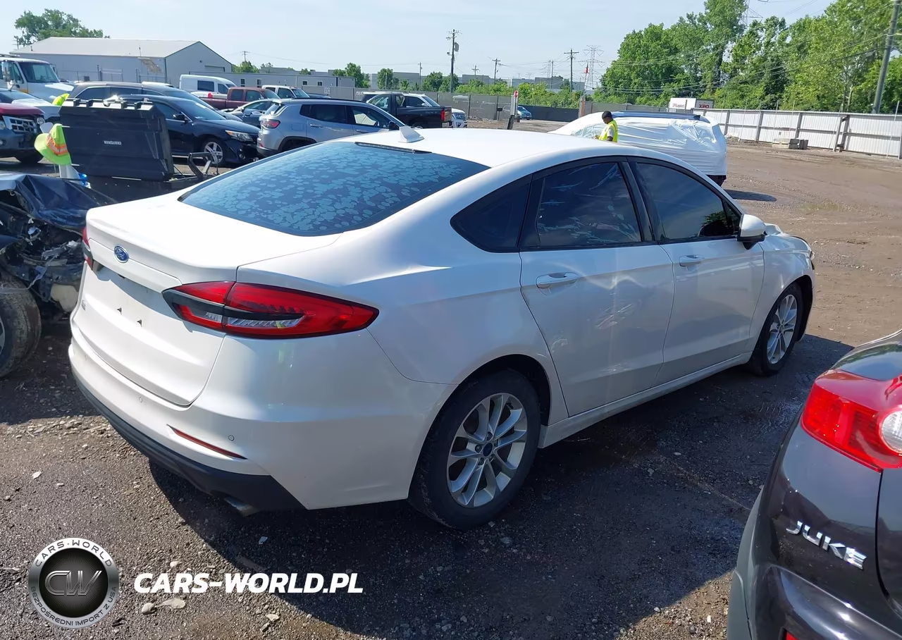 2020 Ford Fusion Se VIN:3FA6P0HD0LR135082 - 4
