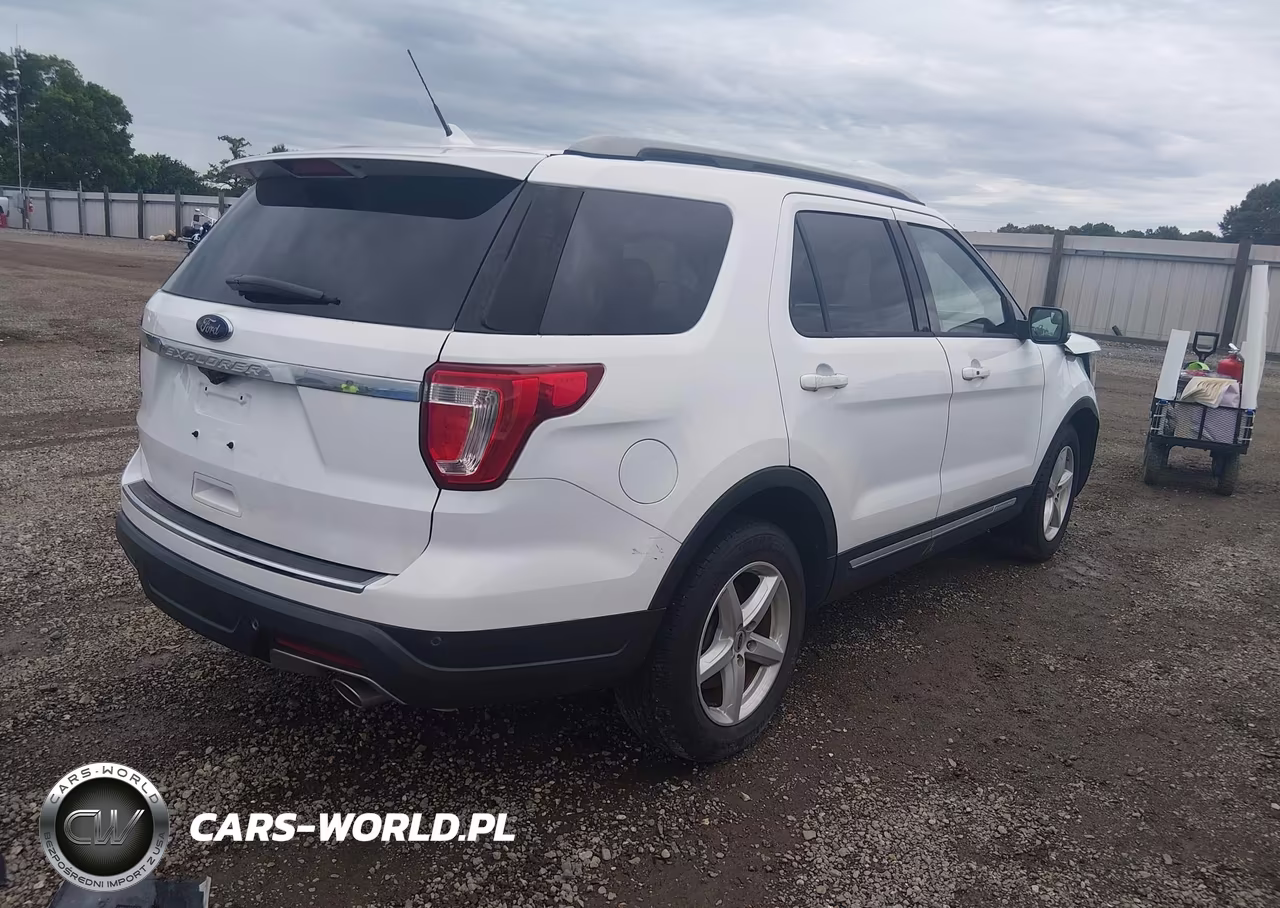 2018 Ford Explorer Xlt VIN:1FM5K7D83JGA76602 - 4