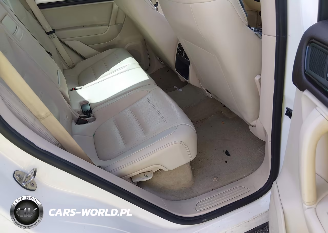 2012 Volkswagen Touareg Vr6 Sport VIN:WVGFF9BP4CD002575 - 8