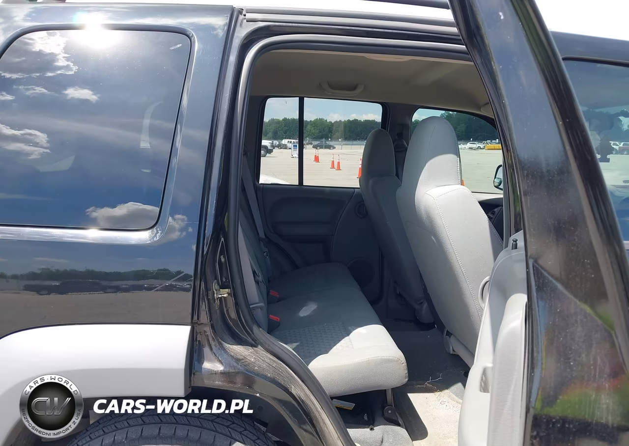 2006 Jeep Liberty Sport VIN:1J4GL48K26W119770 - 8