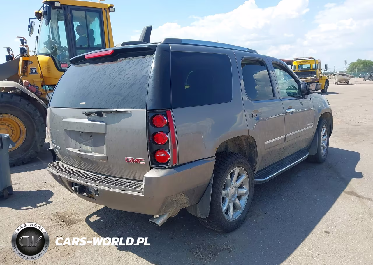 2012 GMC Yukon Denali VIN:1GKS2EEF4CR144250 - 4
