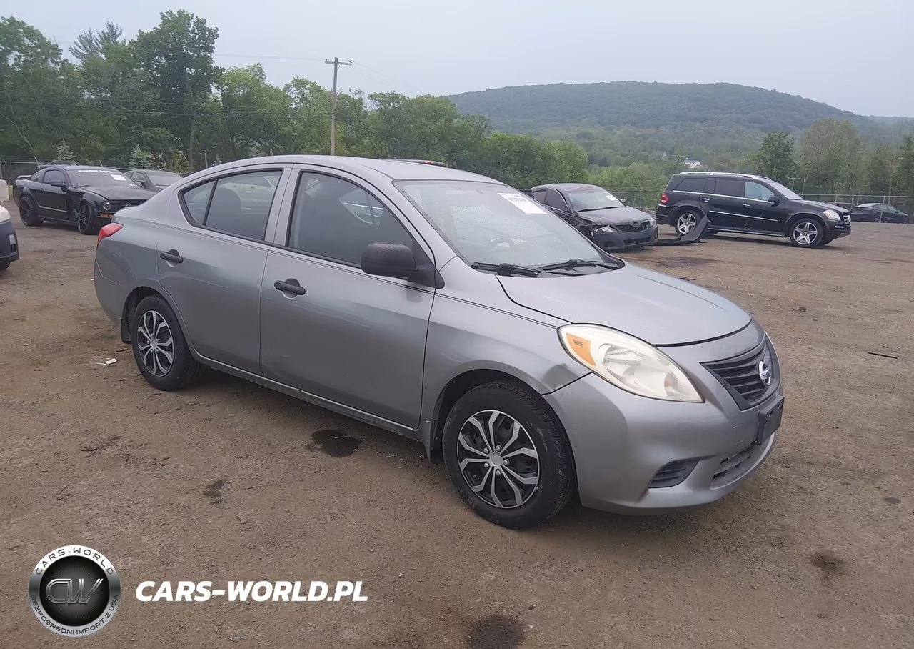 2012 Nissan Versa 1.6 S