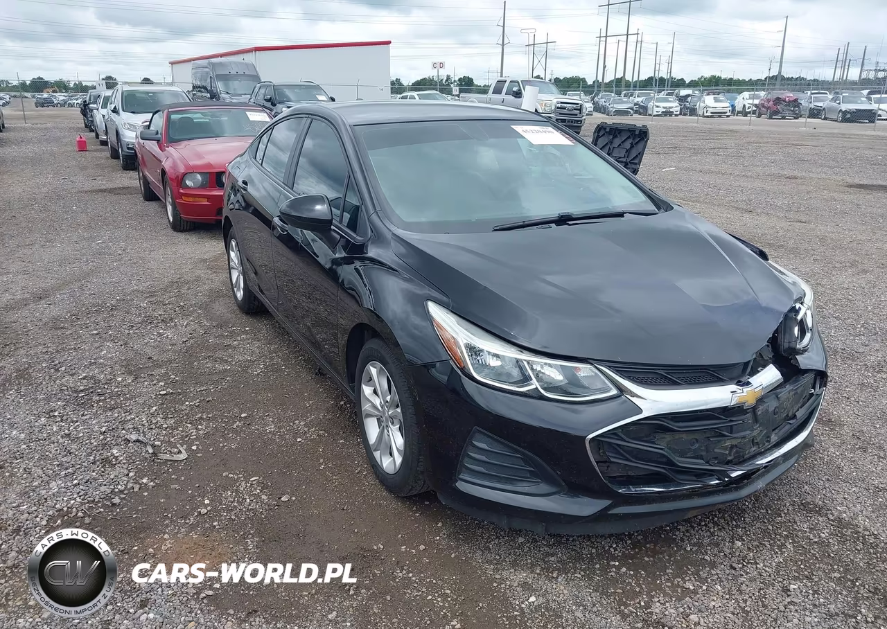 2019 Chevrolet Cruze Ls – zdjęcie 1 z 18
